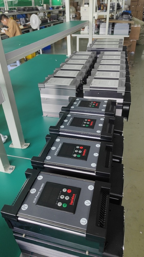 为什么电力调解器的包管丝容易被烧？？？