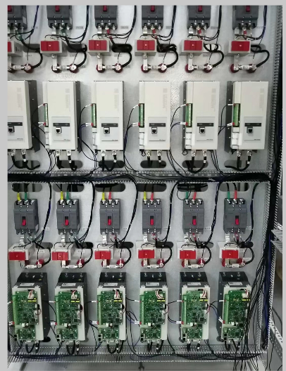 在电力调解器领域，，，，，，，有哪些最新的立异或手艺趋势值得关注？？？