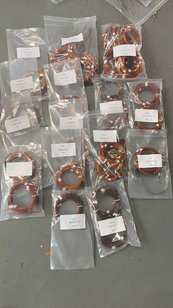 关于高温情形（如凌驾 1000℃）的丈量，，，，热电偶的抗氧化性和热稳固性是怎样包管的？？？？？？