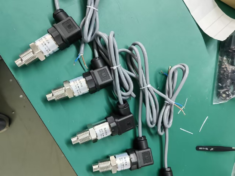 热电偶能够遭受的最大压力是几多？？？？在高压情形下是否会影响丈量准确性？？？？