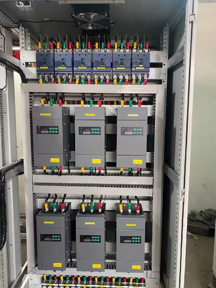 电力调解器能够遭受的最大过载电流是几多？？？？过载保；；さ拇シ⒒剖窃跹？？？？