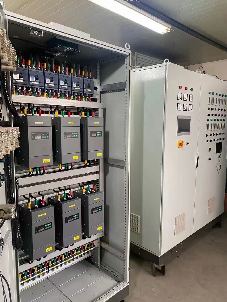 当需要对电力调解器举行参数修改时，，，，，怎样操作能阻止对正在运行的系统造成攻击？？？