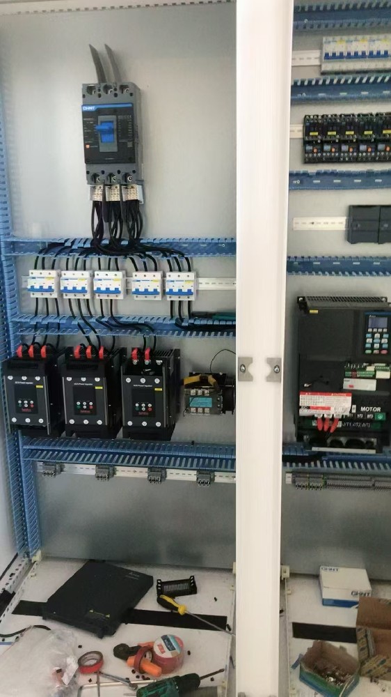 怎样通过电力调解器实现对漫衍式能源资源的聚合与有用使用？？？？？？？