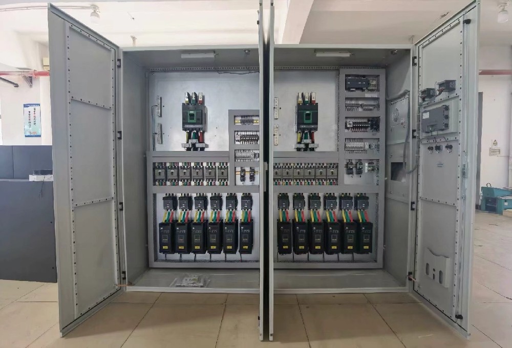 不小心将电力调解器的外壳损坏，，，，，，自行替换外壳会不会影响装备的防护品级和正常使用？？？？？？