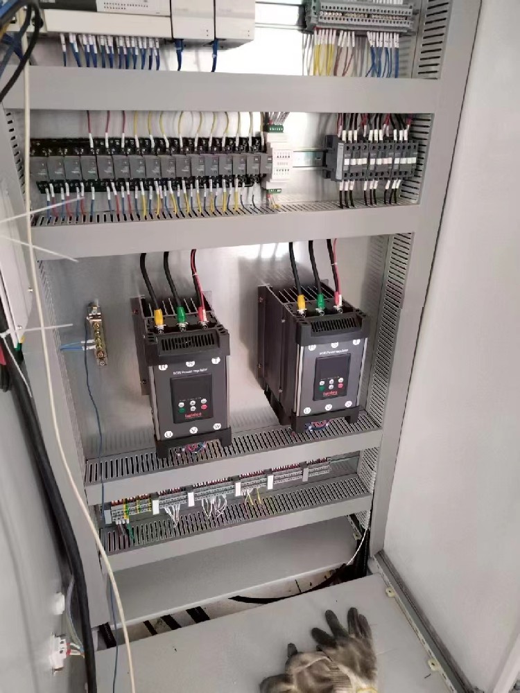 电力调解器在运行中误触紧迫阻止按钮，，，，恢复正常运行需要举行哪些操作和检查？？？？